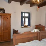 Szent Ivan Vendeghaz 4* Tata