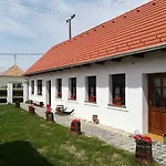 Szent Ivan Vendeghaz Tata