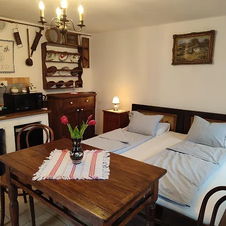 Szent Ivan Vendeghaz Guest house Tata