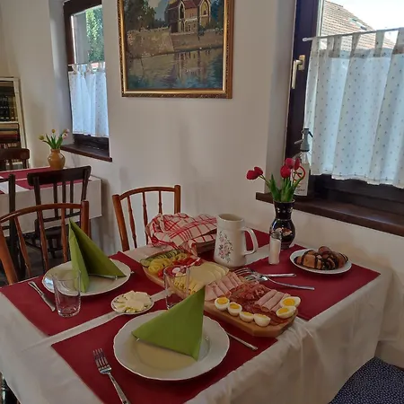 Szent Ivan Vendeghaz Guest house *