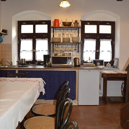 Szent Ivan Vendeghaz Guest house Tata